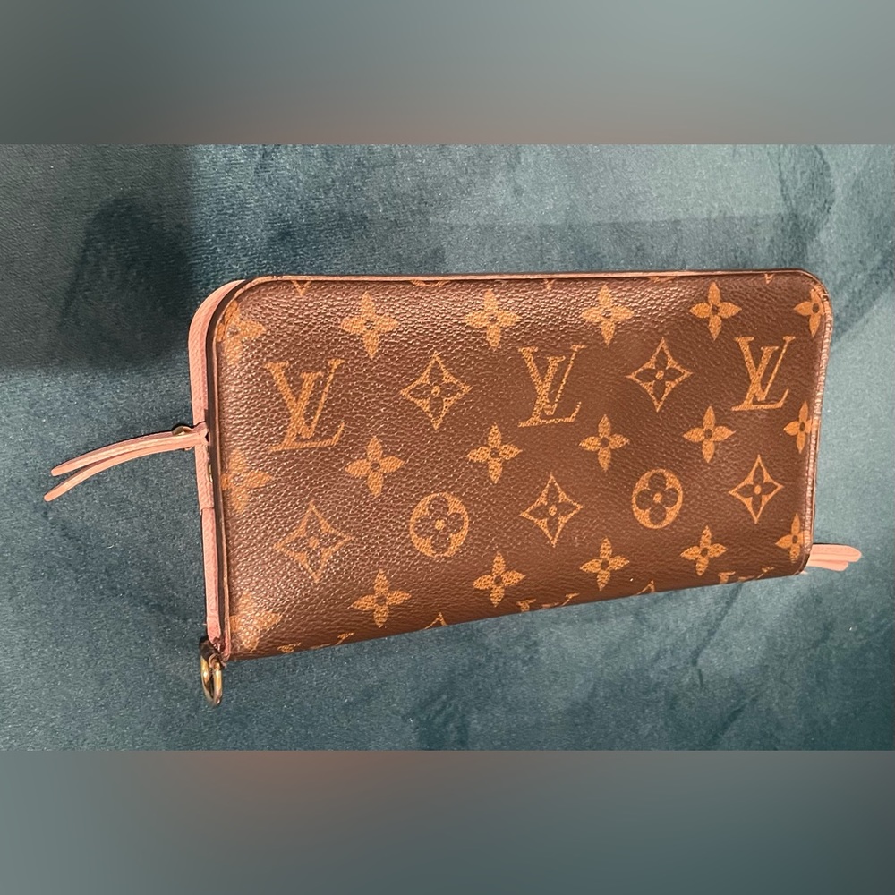 Pre-owned authentic Louis Vuitton Insolite Wallet Light Pink